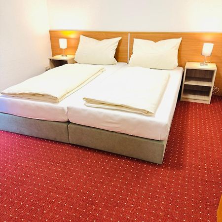 Hotel Am Weyerhof Kerpen  Eksteriør bilde